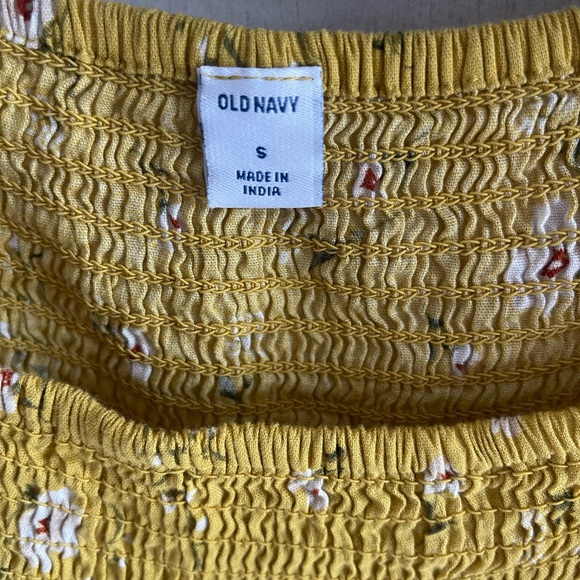 💛Old Navy Yellow Floral Top 💛 - Picture 4 of 4